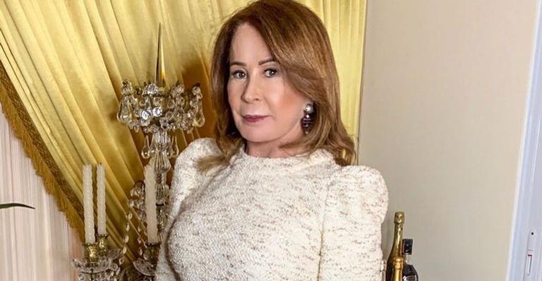 Aos 61 anos, Zilu Camargo rouba a cena com silhueta fininha em look luxuoso: ”Luxo é não ser vulgar”