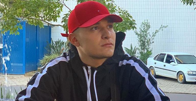 Após acidente, MC Gui alfineta seguidores que perguntaram da moto: ”Pessoal ‘pouco se lixa’ pra nós”