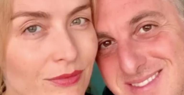 Após acidente, Luciano Huck mostra Angélica passeando de mãos dadas com os filhos pela Europa