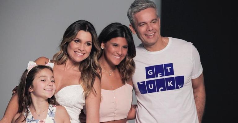 Após Fontenelle vencer processo, Flávia Alessandra desembarca na Disney com a família