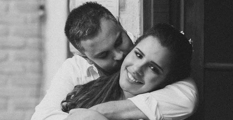 Noivo de influenciadora se pronuncia pela primeira vez após morte: ”Não existo mais”