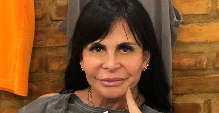 Após ter a foto envelhecida, Gretchen dispara sobre brincadeira de Tirullipa: ”Não achei bonito”