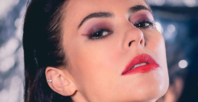 Ousada! Vivi Guedes publica clique em que somente pernas aparecem: ”Sextou”