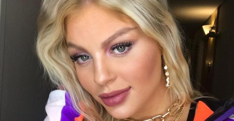 Debochada? Luísa Sonza rebate internauta que a chamou de vulgar em foto de biquíni fio-dental