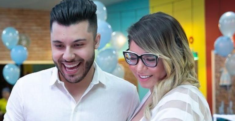Após revelar sexo de bebê, Marília Mendonça não contém emoção: ”Presente mais lindo”