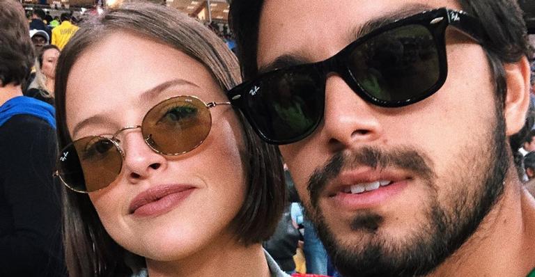 Agatha Moreira, Josiane de ‘A Dona do Pedaço’, relembra início de namoro com Rodrigo Simas