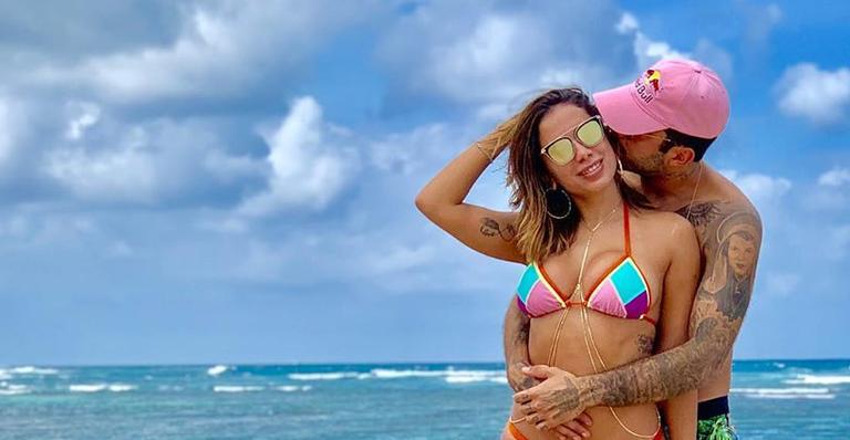 Pedro Scooby exibe Anitta desesperada e seminua em momento íntimo: ”Presta atenção”