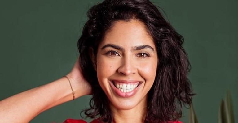 Saúde que fala? Bela Gil surge de biquíni fio dental e ostenta barriga trincada em dia de sol