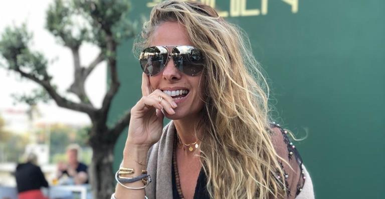 Nua, Adriane Galisteu faz ensaio sensual e leva a web à loucura: ”Dona onça”
