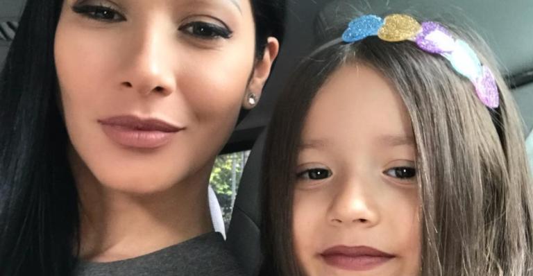 Nada de bolinho! Simaria dá festão de aniversário para a filha em sua mansão em Goiânia