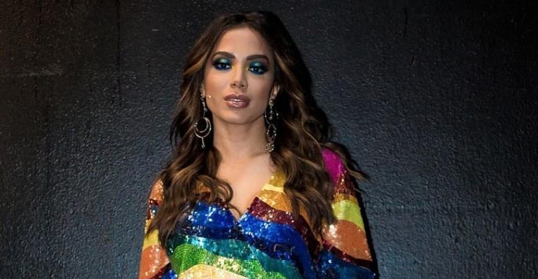 Poderosa até na explicação! Anitta esclarece mudança drástica em carreira: ”Nada tem a ver com dinheiro”