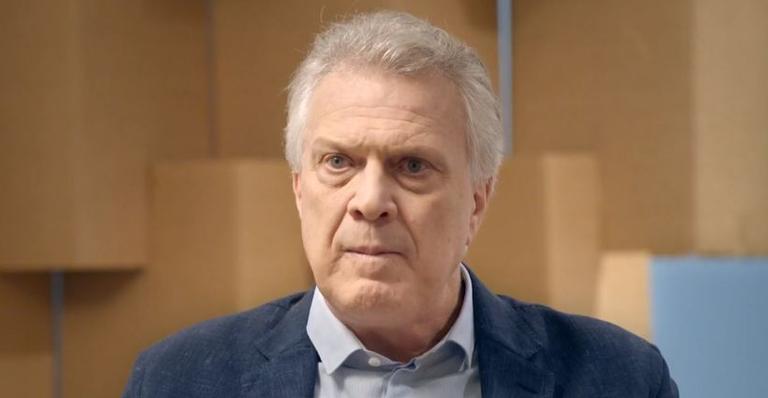 Pedro Bial relembra depressão e aconselha: ”Reconheça como uma dor de barriga”