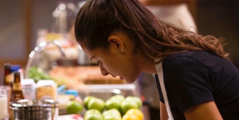 Com todo coração! Eliminada do Masterchef faz carta aberta à jurada Paola Carosella: ”Me fez amadurecer a alma!”