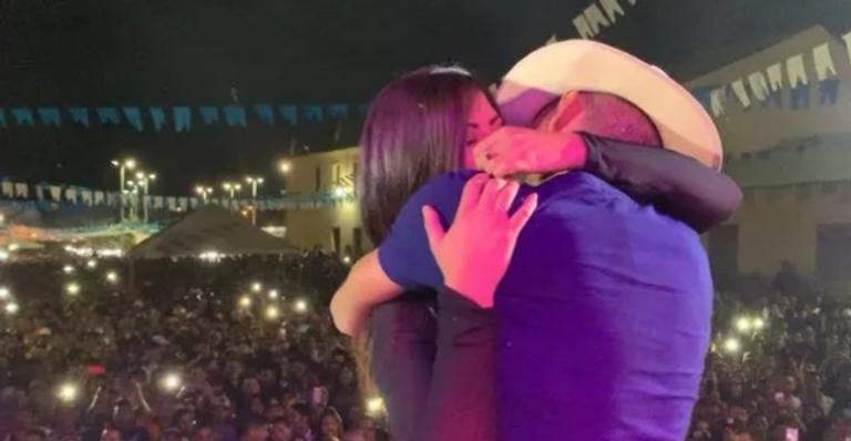 Mulher casada volta atrás e assume que beijou Thullio Milionário: ”Livre e espontânea vontade”