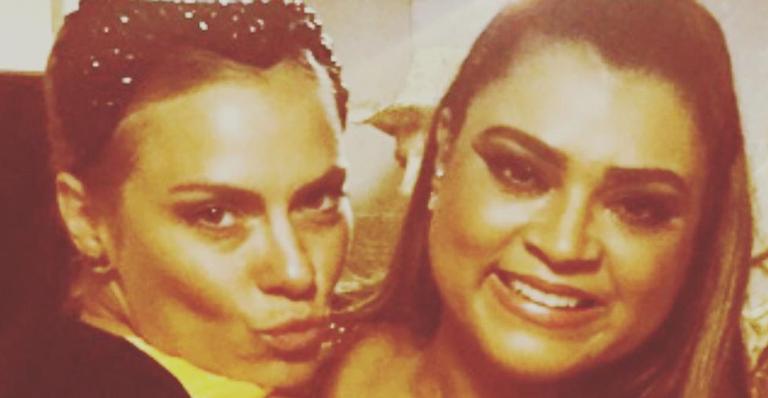 Carolina Dieckmann se derrete por Preta Gil e prova amizade verdadeira: ”Pra sempre”