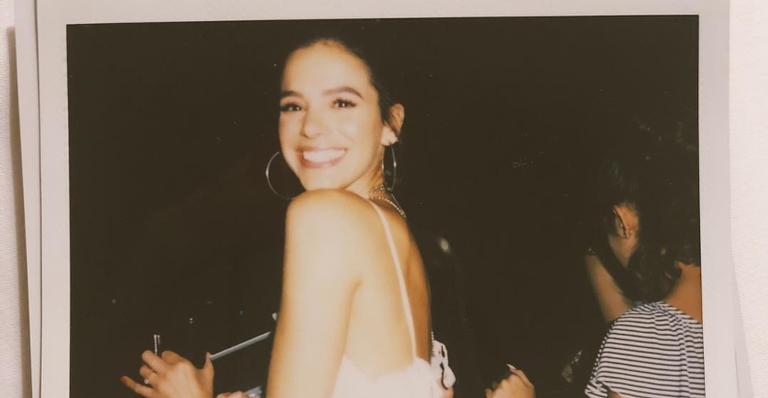 Finíssima! Bruna Marquezine é flagrada com look de mais de R$20 mil em aeroporto