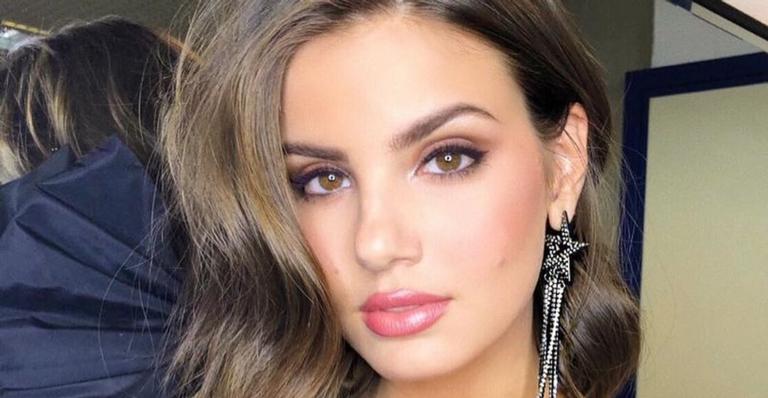 Camila Queiroz afirma que tem celulite e dá dica de como minimizá-la