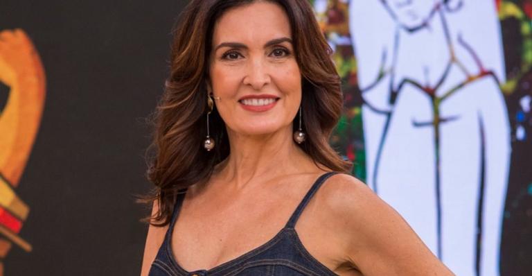 Fátima Bernardes publica selfie ao lado da filha e exibe semelhança impressionante: ‘’Ficamos parecidas’’ 