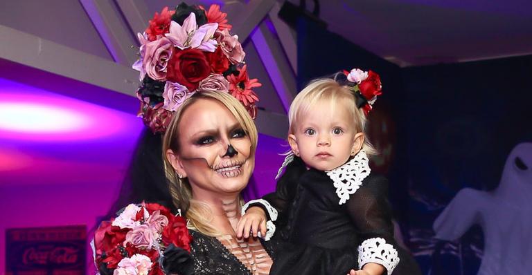 Eliana posa com ex-marido, João Marcelo Bôscoli, durante festão do filho Arthur