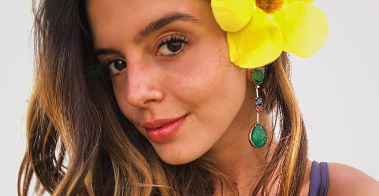 Giovanna Lancellotti é flagrada aos beijos com galã global 