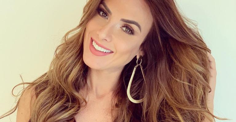 Nicole Bahls surge ao lado de empresário musical e faz alerta para Jojo Todynho