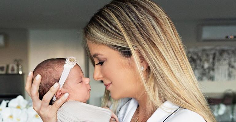 Fofura! Inspire-se no ensaio ‘NewBorn’ que Ticiane Pinheiro fez para a segunda filha, Manuella