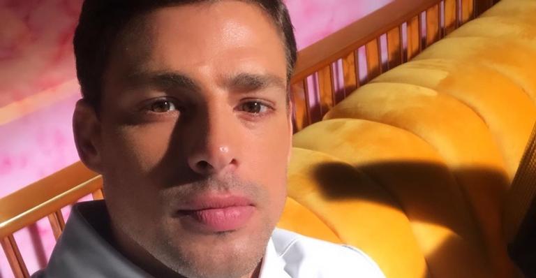 Fofíssima! Cauã Reymond recebe homenagem encantadora da filha e fãs ficam admirados