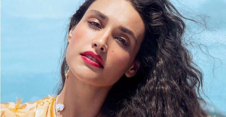 Débora Nascimento mostra foto de quando era bebê e choca fãs: ”Bella, é você?”