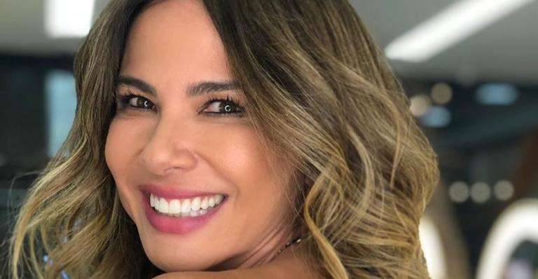 Novinha! Luciana Gimenez relembra clique com 19 aninhos e choca internautas