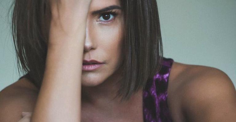 Deborah Secco divulga topless na web e é exaltada pelos fãs: ‘’Gata’’