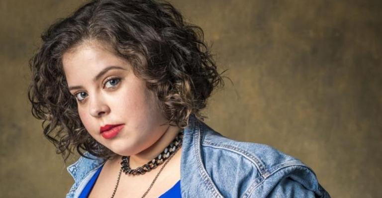 Atriz de ‘Órfãos da Terra’ faz desabafo sobre gordofobia e conta como aceitou seu corpo: ”Maturidade”