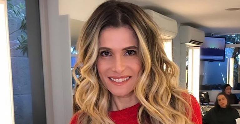 Ingrid Guimarães deixa fãs boquiabertos com a semelhança da irmã: ”gêmeas”