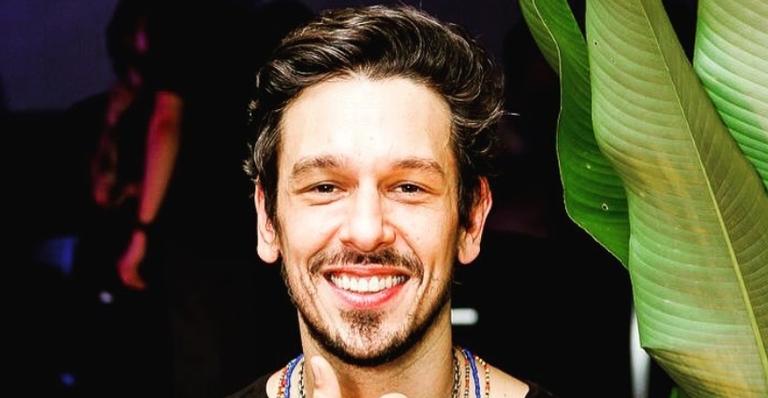 João Vicente faz revelações íntimas e confessa que já ficou excitado em cenas quentes