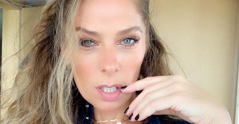 Adriane Galisteu surpreende ao aparecer nua em clique íntimo em SPA