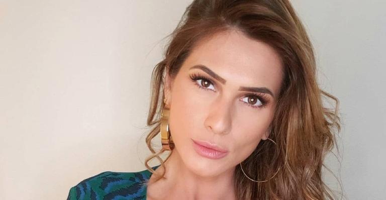 Barraco! Lívia Andrade bate boca com seguidores após comentário sobre situação do país