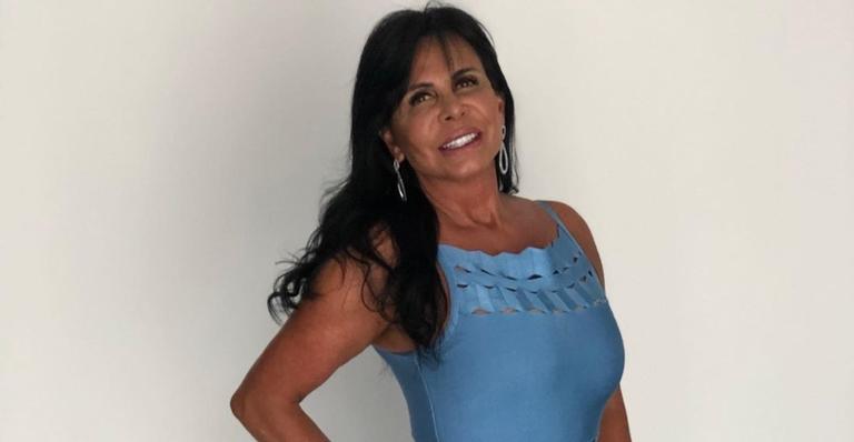 Com barriga de fora, Gretchen arranca suspiros de seguidores