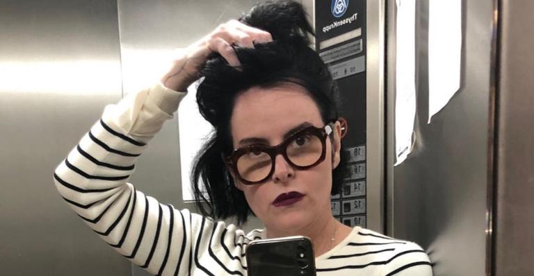 Com homenagem emocionante, filha de Fernanda Young se despede da escritora: ”Mamãe, eu nunca doí tanto”