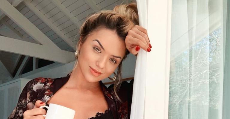 Temperatura quente! Com biquíni inusitado, Rafaella Kaliman ostenta corpão e sensualiza