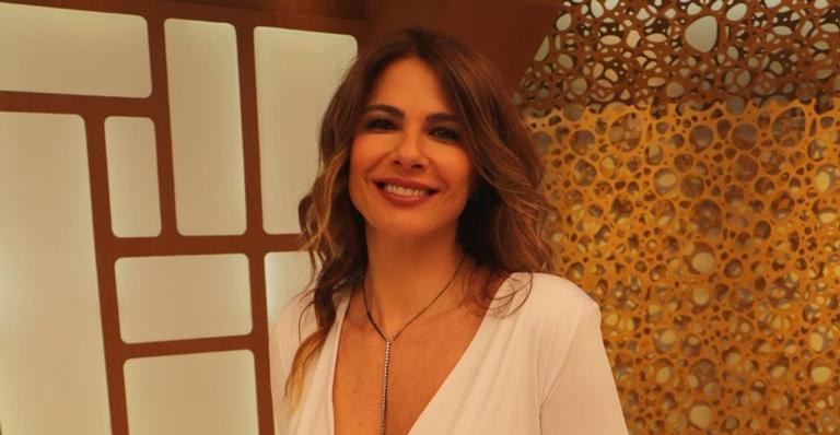 Polêmica! Luciana Gimenez se revolta após ter foto íntima viralizada