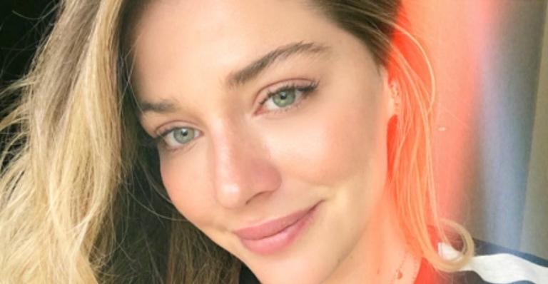 Cobrindo os seios com um chapéu, Luma Costa ousa em clique e arranca suspiros da web: ”Meiga e abusada”