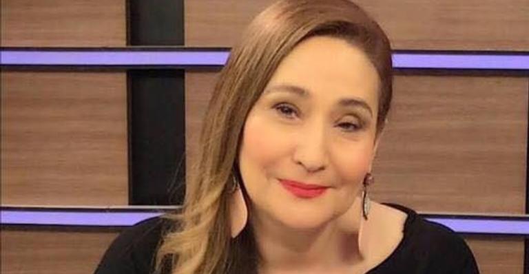 Sonia Abrão rebate comentário de seguidora sugerindo troca de emissora: ”Você deveria estar no SBT”