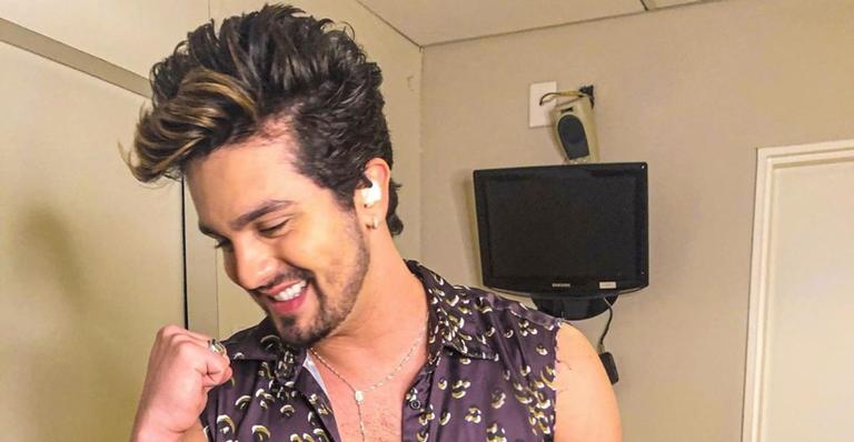 Perfeitos! Luan Santana posa com Paolla Oliveira e web vai ao delírio: ”Nenhum defeito”