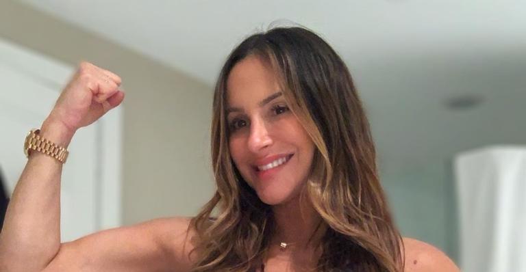 Show de fofura! Claudia Leitte compartilha momento íntimo com a filha recém-nascida