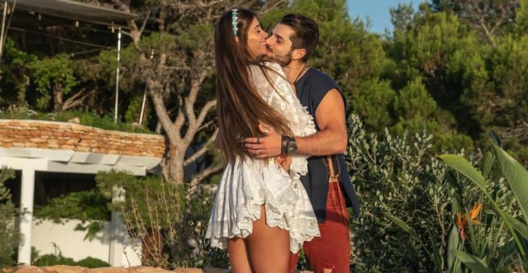 Bebê a caminho! Romana Novais, esposa de Alok, prepara enxoval nos Estados Unidos