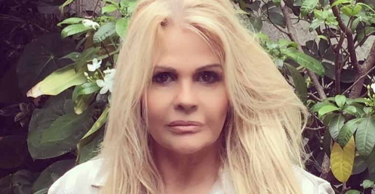 O amor está no ar! Monique Evans posa agarradinha com a namorada: ”Noite inesquecível”