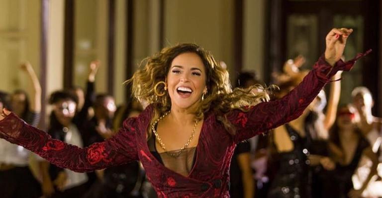 Cantora Daniela Mercury cancela show por conta de furacão. Entenda
