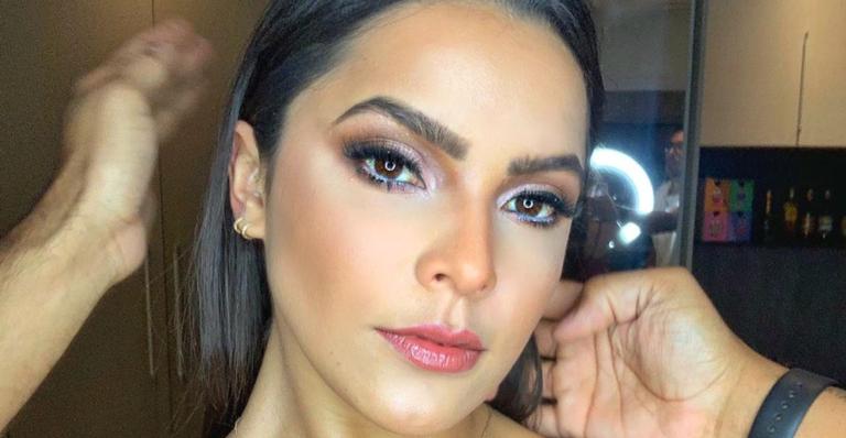Ex-BBB Emilly Araújo dispensa sutiã e aposta em vestido justinho para primeiro dia em novo trabalho