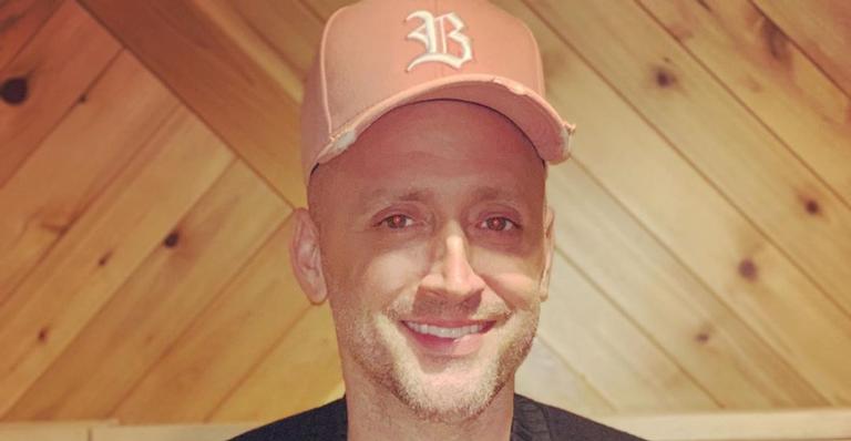 Papai-coruja! Paulo Gustavo compartilha momento com um dos filhos gêmeos e seguidores se encantam