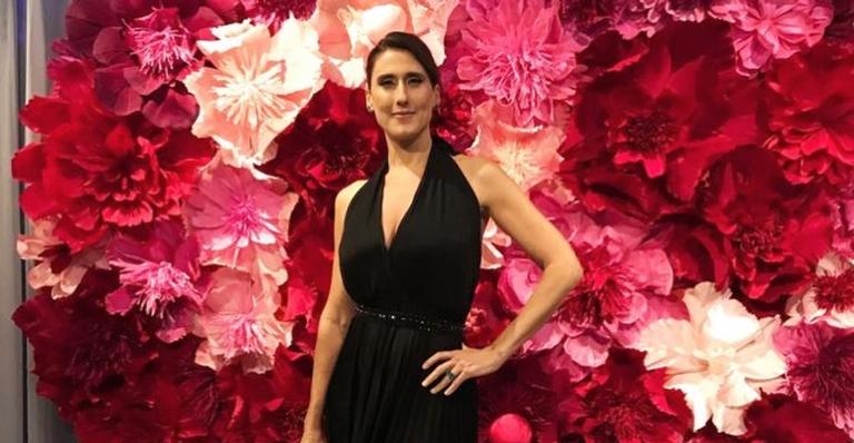 Paola Carosella dá bronca em seus cachorros e imagem viraliza na web