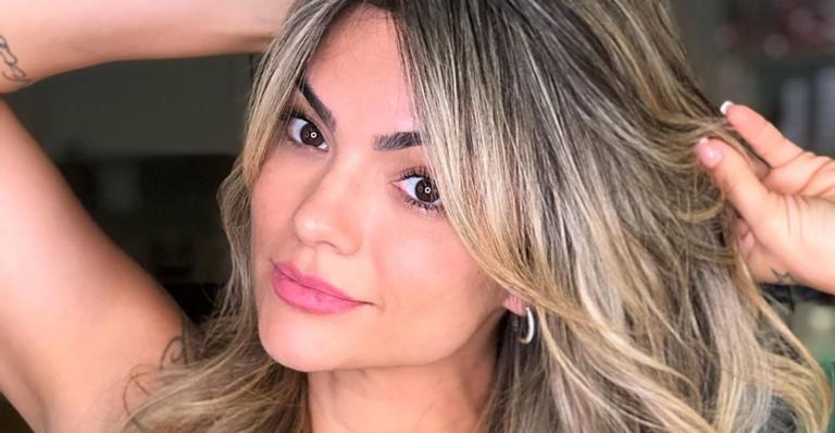 Que calor! Kelly Key posa de biquíni e eleva temperatura da web